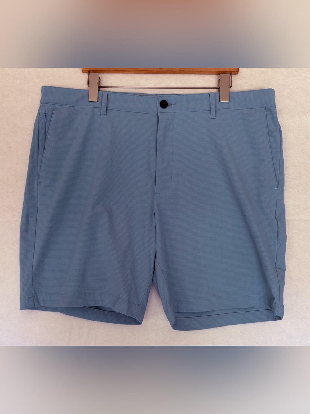 Tommy Bahama Men's Casual Performance Shorts - Light Blue Size 40
